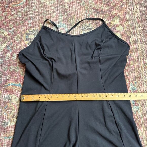 Victoria’s Secret Women’s XXL Black Yoga Strappy Romper shorts 4” inseam - Picture 5 of 9